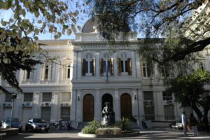 Docentes universitarios paran otra semana y el primer cuatrimestre está en riesgo