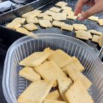 La Universidad de La Plata elabora galletitas saludables para los comedores de la región