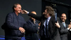 Javier Milei confirmó que viajará en julio a Brasil para apoyar a Flavio Bolsonaro