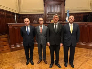 La ampliación de la Corte Suprema emerge en el Senado entre los escombros de la Ficha Limpia