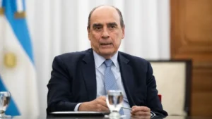 Francos defendió la baja de aranceles para importar celulares