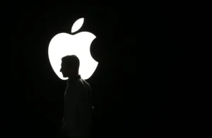 Apple y una firma de neurotecnología buscan habilitar el control de dispositivos con el cerebro