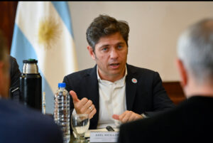 Kicillof y Cuattromo firmaron convenios de leasing con municipios para la compra de bienes de capital