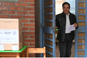 Elecciones en Misiones: ganó el oficialismo y LLA quedó en segundo lugar, en medio de un polémico escrutinio