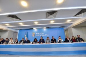 Con presencia de Massa, Grabois y Máximo, el PJ delineó su estrategia tras el fallo contra Cristina Kirchner