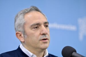 Kicillof le reclama a Pettovello una deuda de $220.000 millones por el Servicio Alimentario Escolar