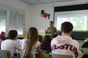 La provincia de Buenos Aires crea un programa para que estudiantes secundarios se formen en oficios