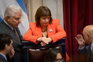 Persiste el enojo del Gobierno con Bullrich a horas de una nueva reunión de mesa política