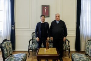 Kicillof se reunió con el presidente de la Conferencia Episcopal Argentina para organizar la visita del Papa León XIV a la Provincia