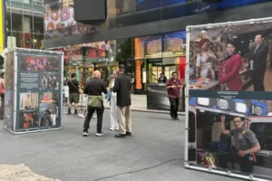 Una exposición en Times Square reivindica las contribuciones de los inmigrantes ante los ataques de Trump