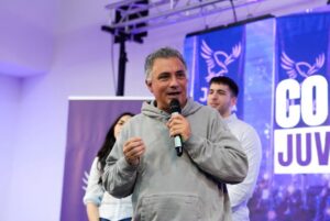 Pareja reunió a jóvenes de LLA y les pidió «defender las ideas de la libertad para derrotar al kirchnerismo»